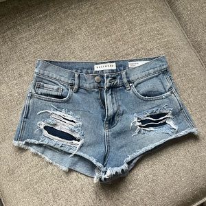 Bullhead size 25 high rise jean short
